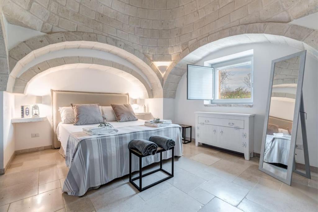Trulli Gianpaolo - Luxury Villa Остуни Экстерьер фото